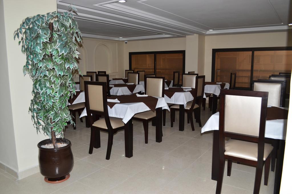 Al Akhawayn Hotel Oujda Exterior foto