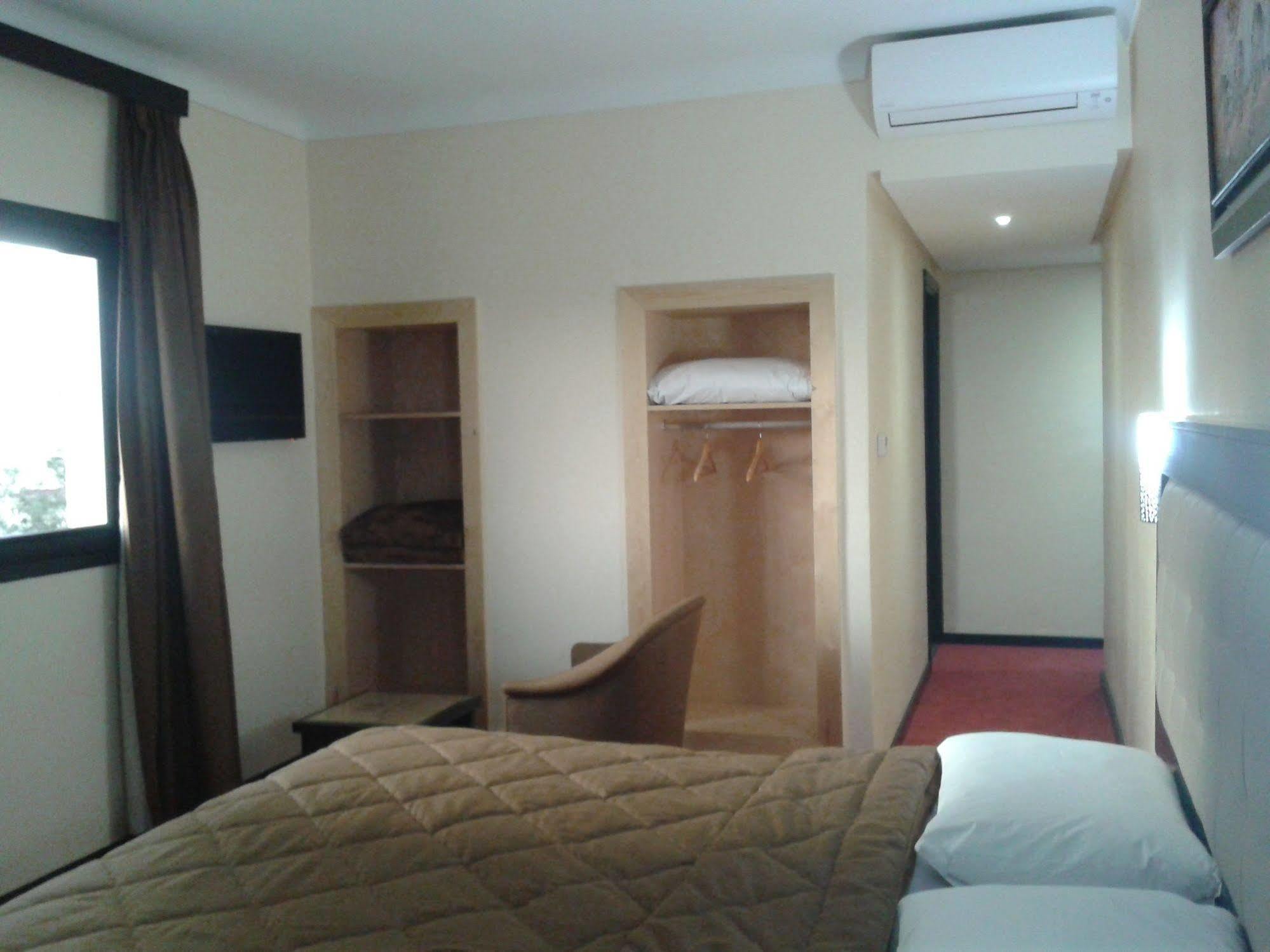 Al Akhawayn Hotel Oujda Exterior foto
