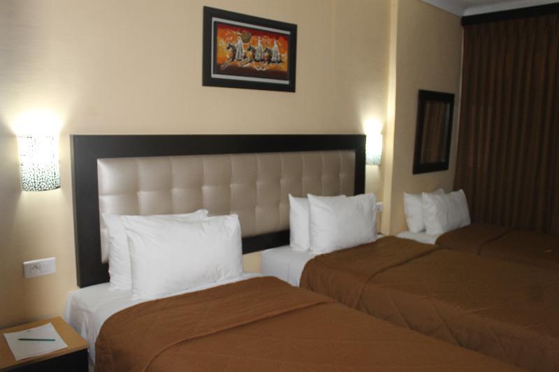 Al Akhawayn Hotel Oujda Exterior foto